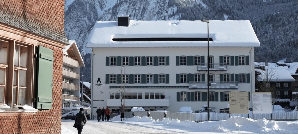 Hotel Baeren Mellau Exterior photo